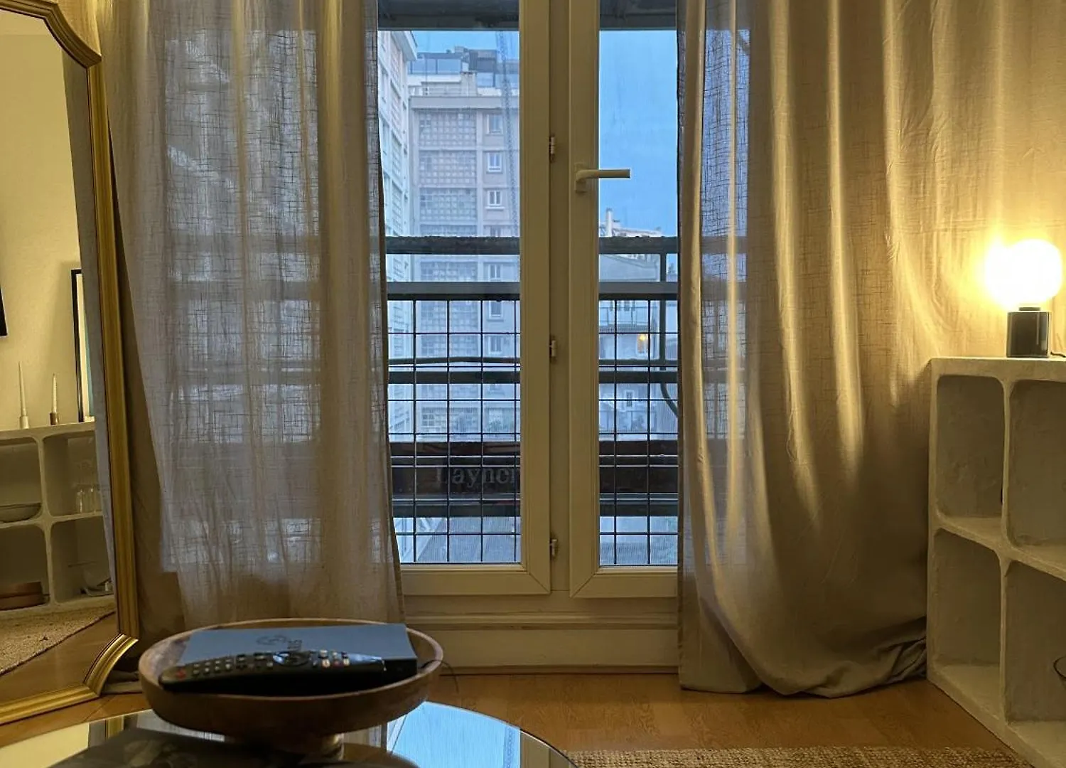 Spacieux Studio De Charme Ideal Pour Les Couples Ou Les Familles París Francia